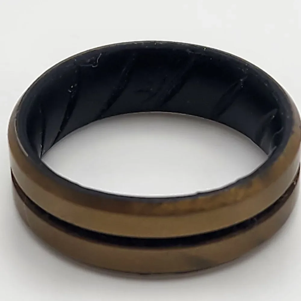 ROQ Gold & Black Breathable Comfort Engraved Middle Line Silicone Ring (11)